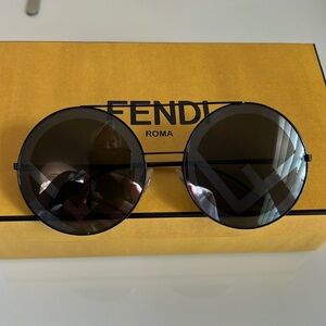 Fendi FF0285 round black sunglasses